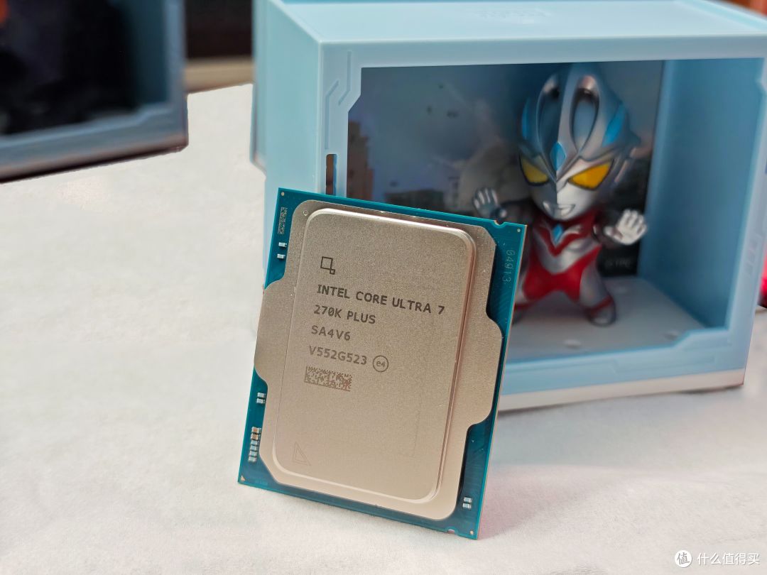 英特尔 酷睿 Ultra 7 270K Plus+Z890 ULTRA-S:次旗舰平替285K?