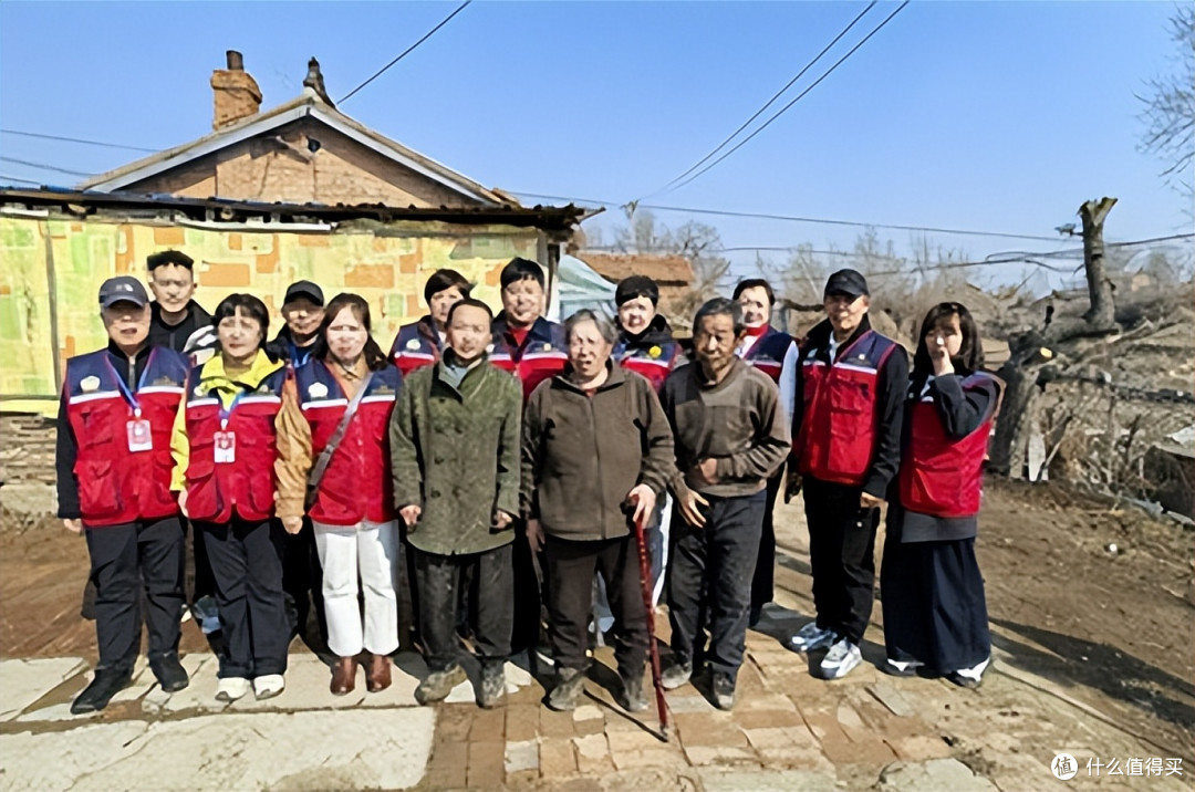 舒兰市青年志愿者协会爱心慰问困难家庭
