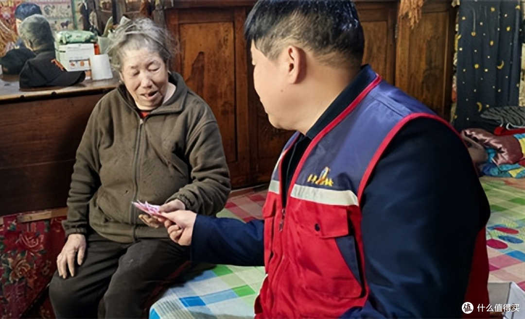 舒兰市青年志愿者协会爱心慰问困难家庭