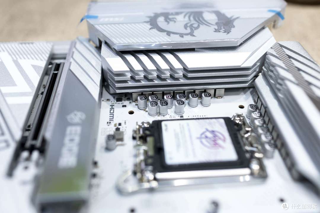 重磅出击，全面升级，英特尔酷睿Ultra 250K Plus处理器装机实测