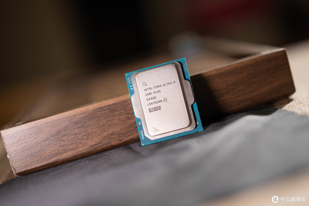 重磅出击，全面升级，英特尔酷睿Ultra 250K Plus处理器装机实测