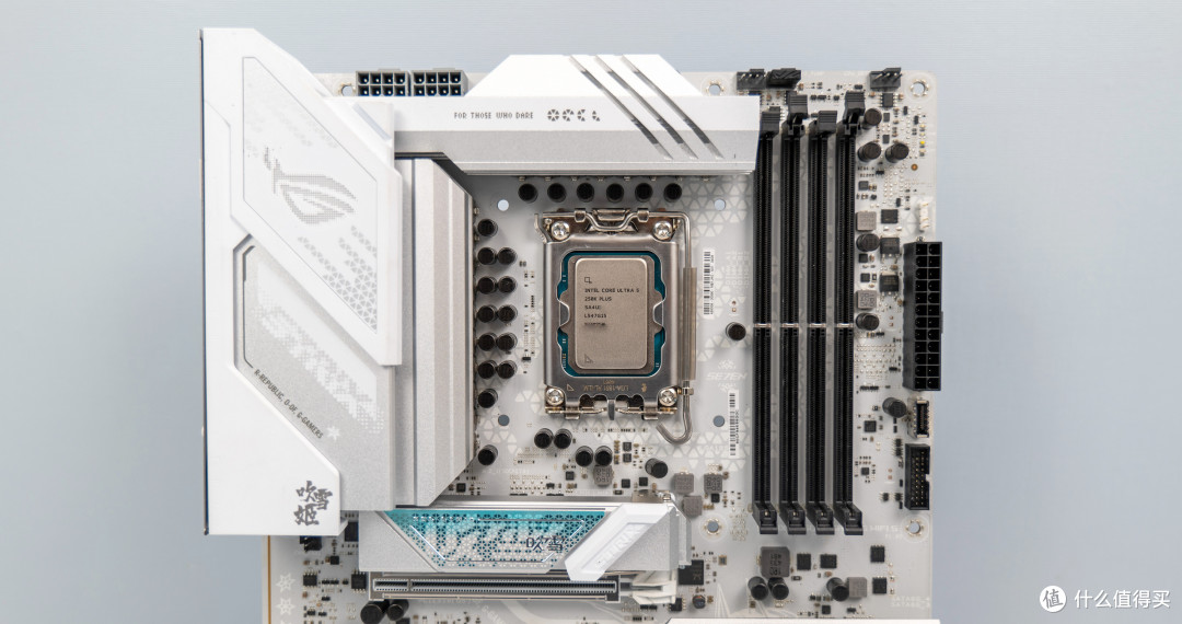 纵享丝滑体验,英特尔 酷睿 Ultra 5 250K Plus+ROG B860-A吹雪