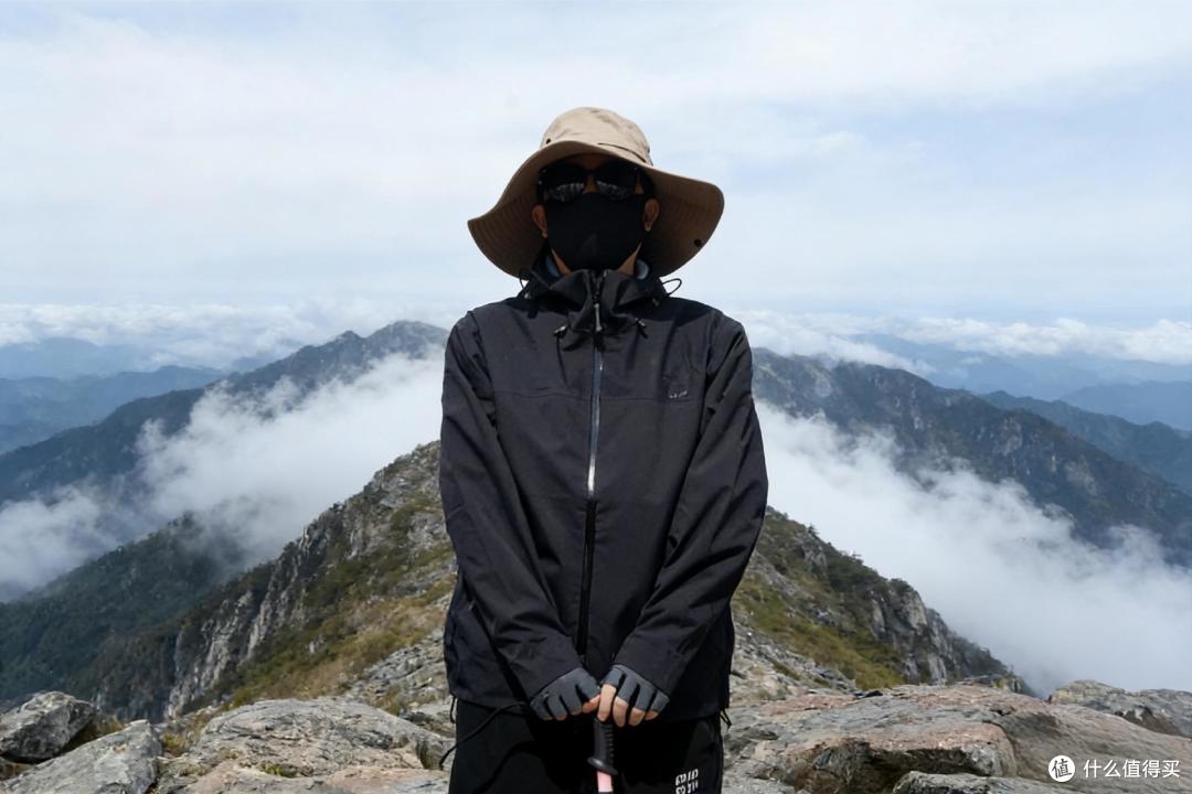 不搞轻户外，平价罕见！VBREX 冲锋衣测评：重装越野7防冲锋衣