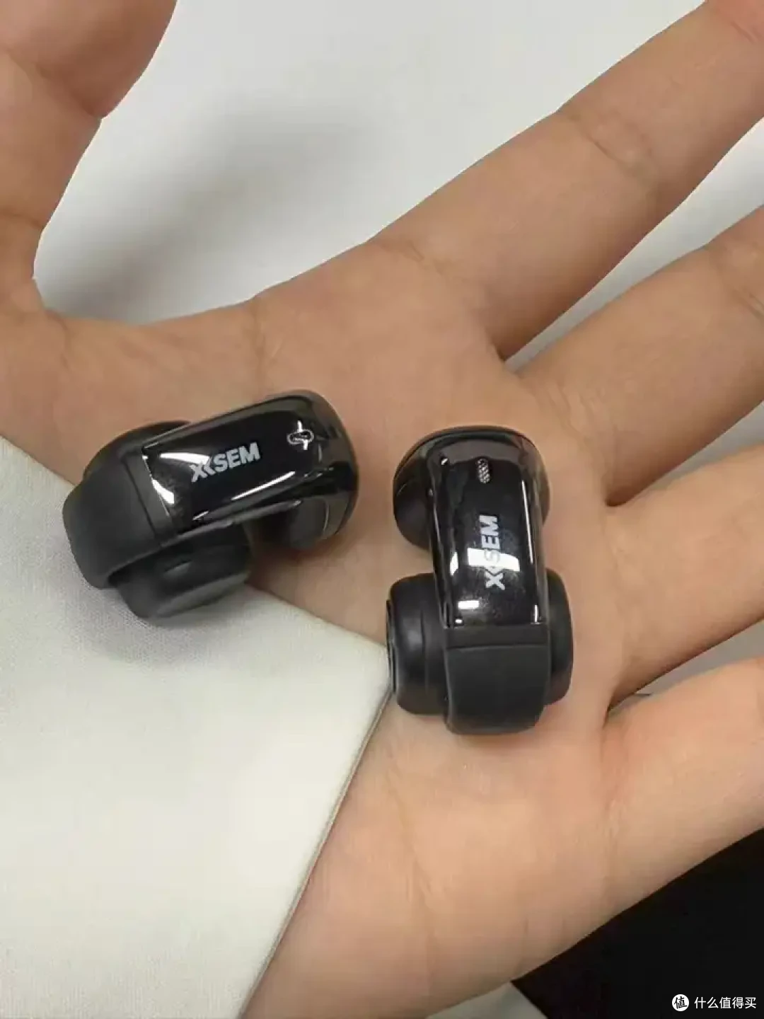 千元质感百元价!西圣Plume耳夹式耳机实测:Bose Ultra平替