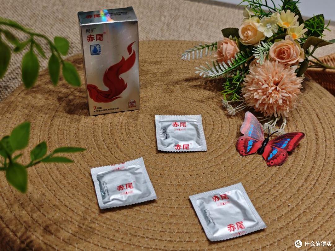 女生必看!四款玻尿酸避孕套实测,谁才是我们的干涩救星?