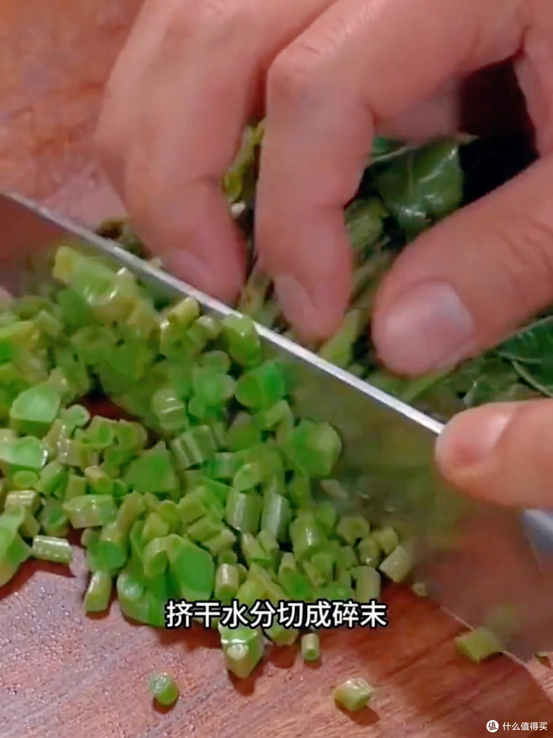 香椿炒鸡蛋,一口咬下整个春天的鲜!