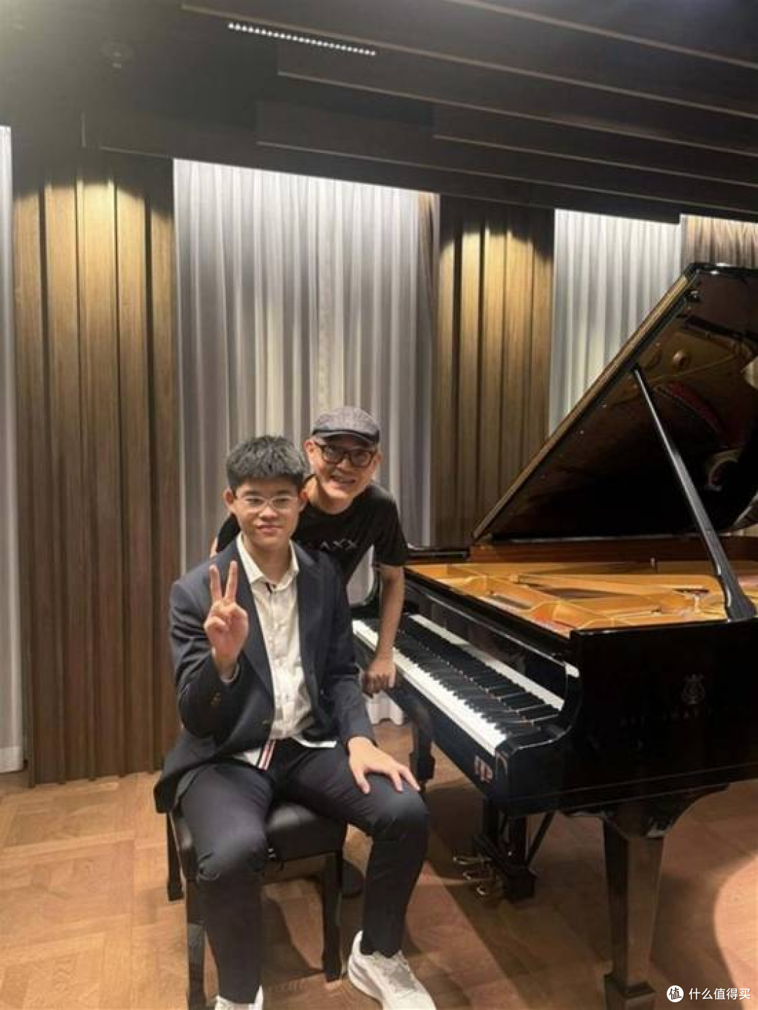 巅峰弃演息影!TVB戏骨苦守16年,把重度自闭症儿子养成钢琴家!