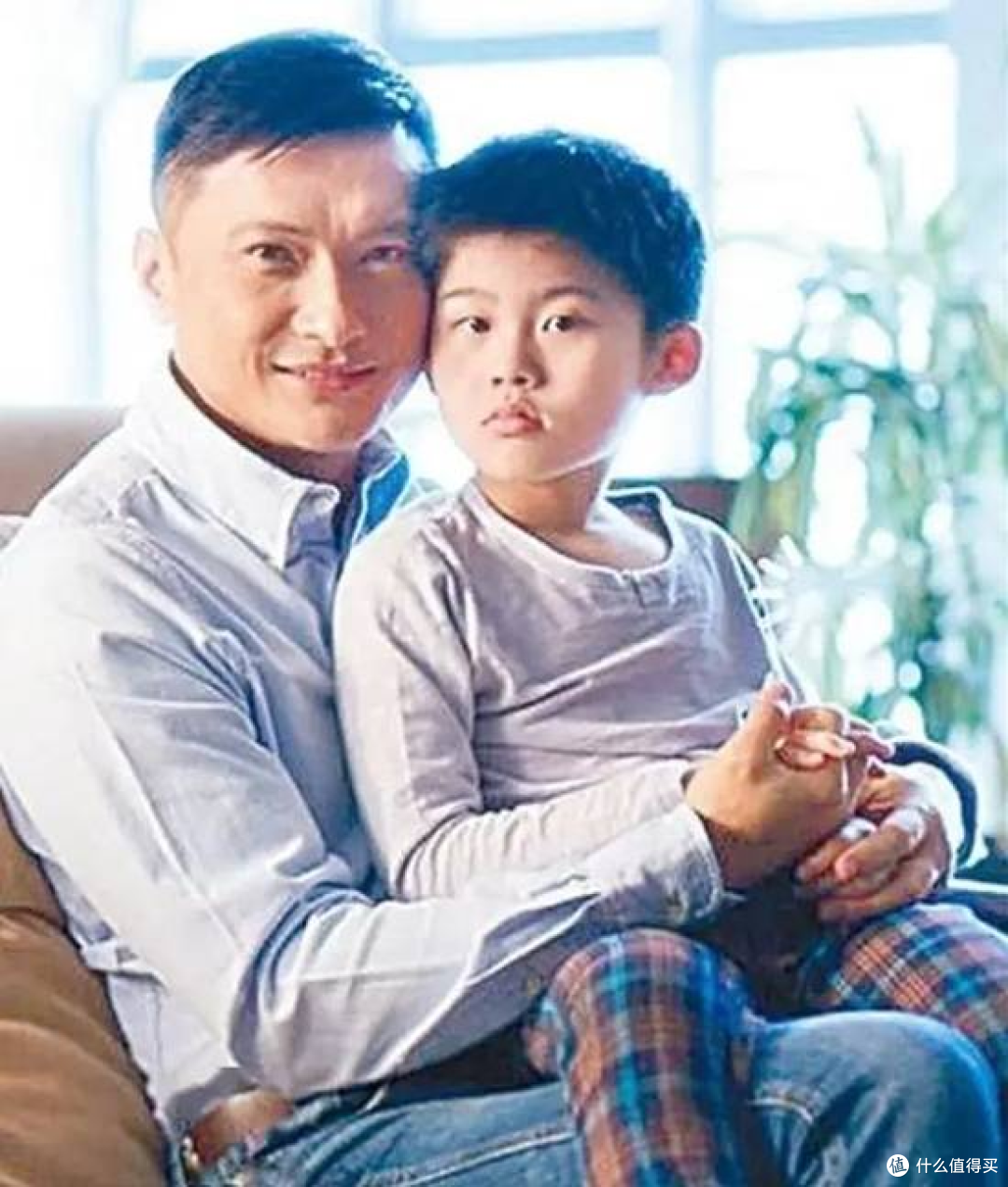 巅峰弃演息影!TVB戏骨苦守16年,把重度自闭症儿子养成钢琴家!