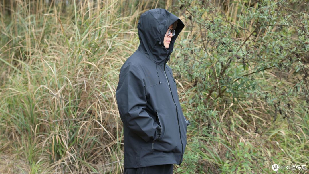 今春爆火不搞三合一!VBREX重装越野冲锋衣测评:平价罕见真7防