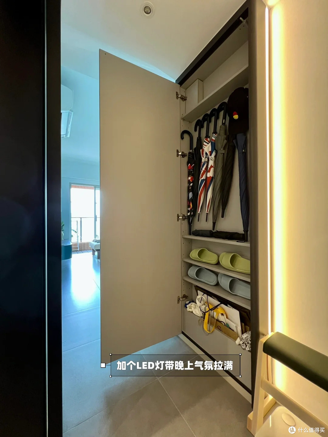 香港40岁小哥住45㎡小宅,空间一点都不敢浪费,却说:已经很大了