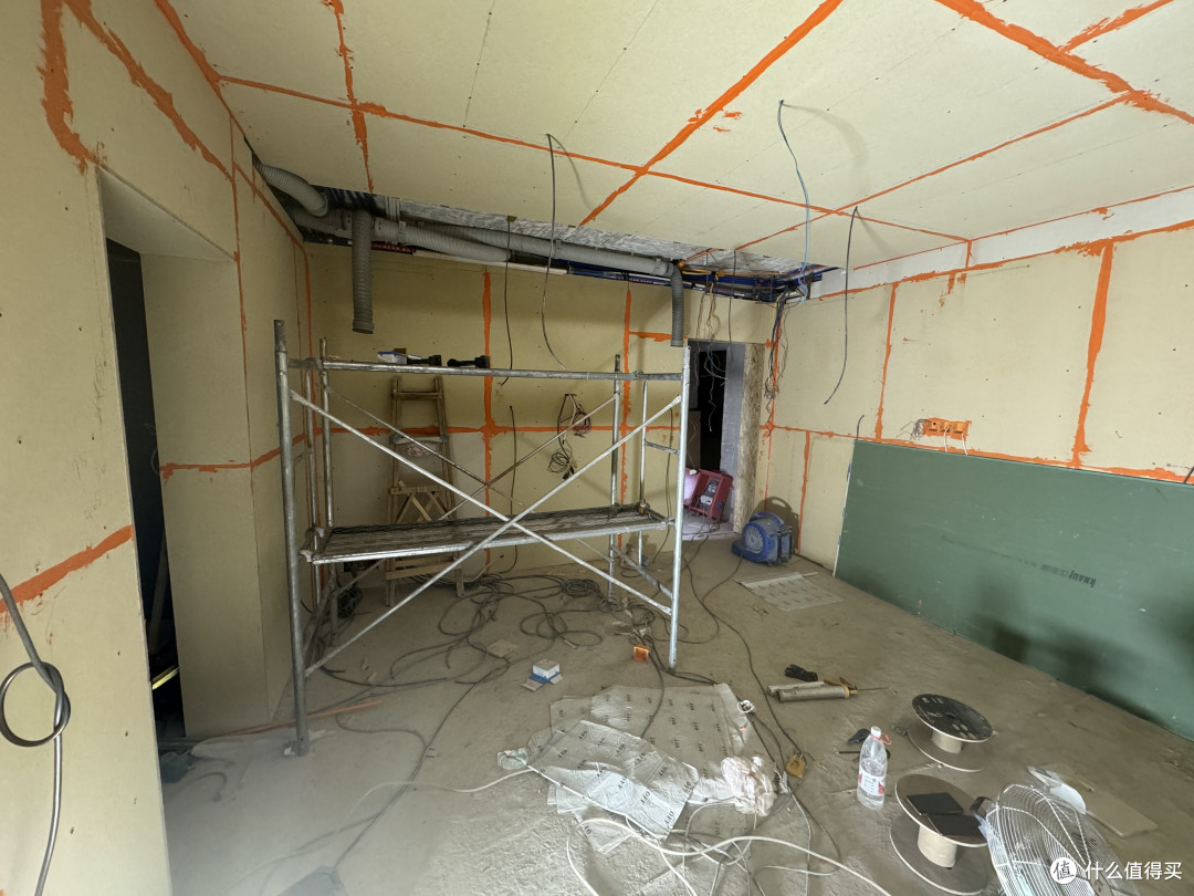 一个执念到一间小黑屋,9.4.6家庭影院落地