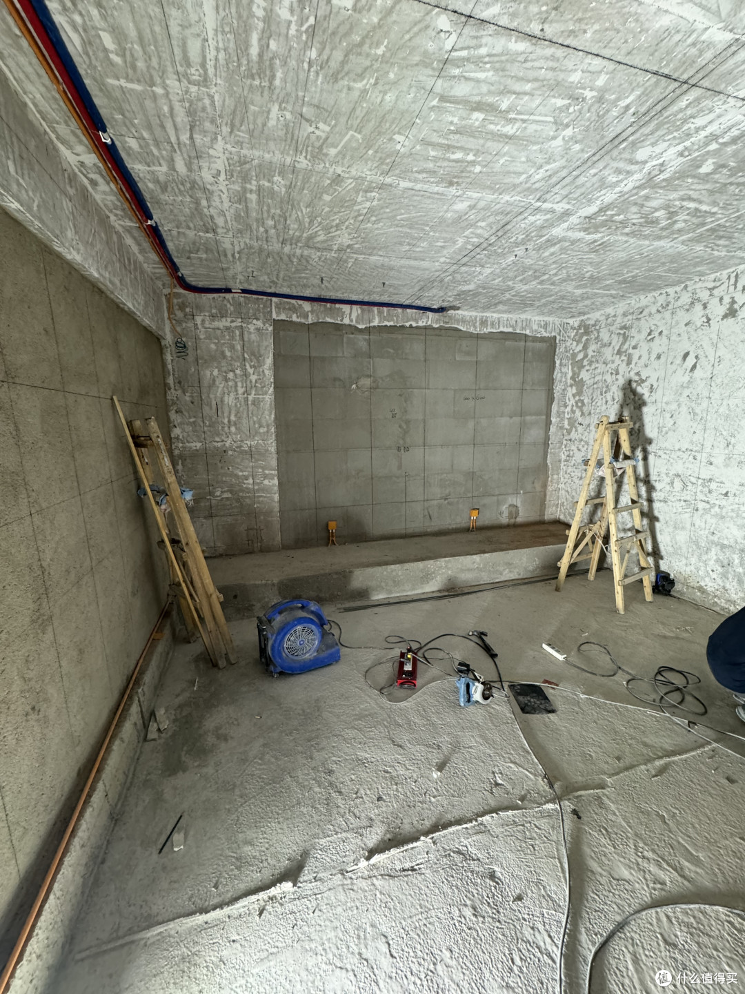 一个执念到一间小黑屋,9.4.6家庭影院落地