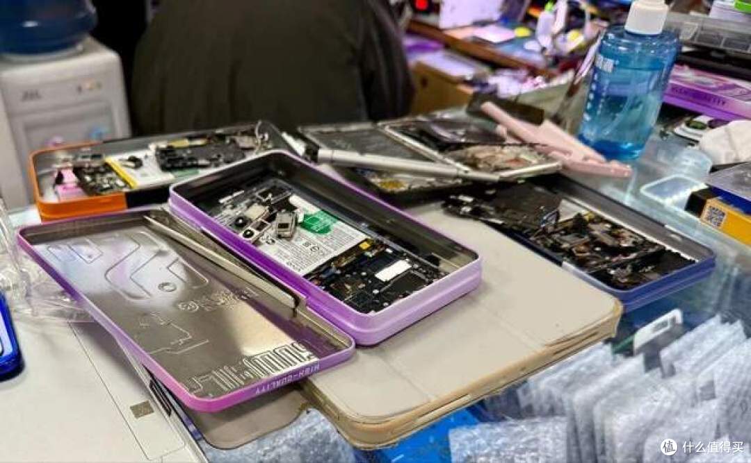 一天一个价疯涨:旧手机回收暴涨3倍,抽屉废机变电子黄金