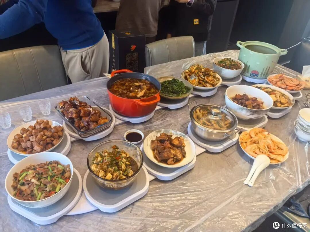 这6种餐桌正在被淘汰,建议大家别再买了,买回家只会越用越难受