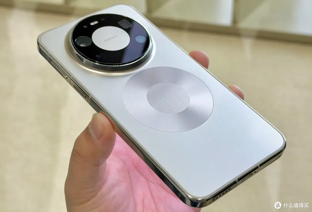 华为Mate80 Pro Max风驰版评测：优点让我心动，缺点也让我犹豫