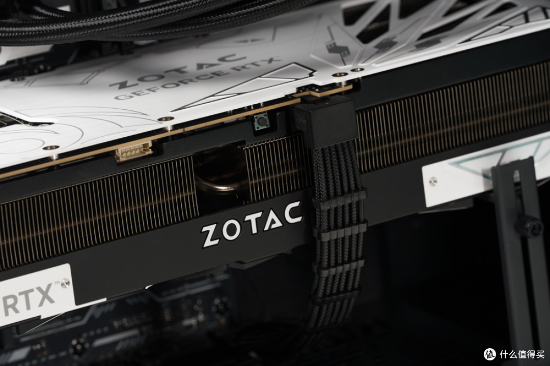 分形工艺North XL_铭瑄终结者 Z890-A WiFi_索泰 RTX 5070Ti 天启