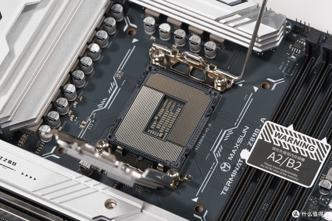 分形工艺North XL_铭瑄终结者 Z890-A WiFi_索泰 RTX 5070Ti 天启