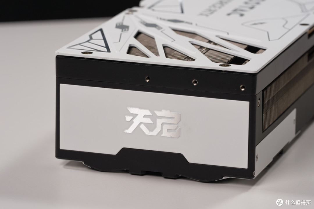 分形工艺North XL_铭瑄终结者 Z890-A WiFi_索泰 RTX 5070Ti 天启