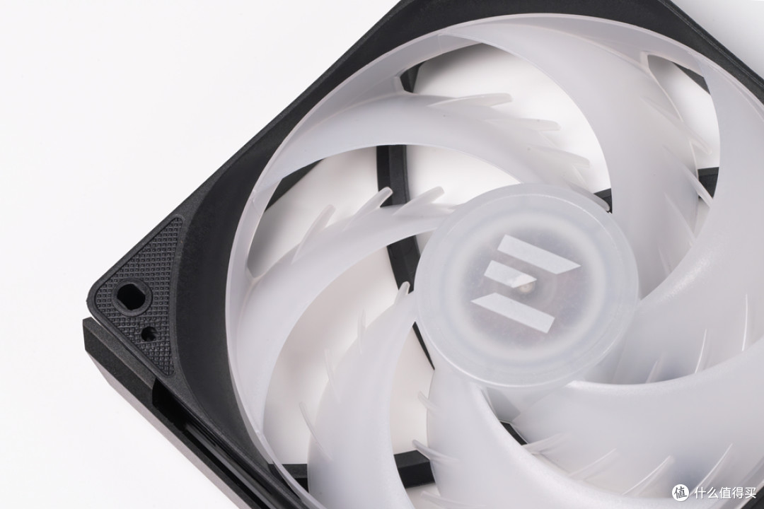 分形工艺North XL_铭瑄终结者 Z890-A WiFi_索泰 RTX 5070Ti 天启