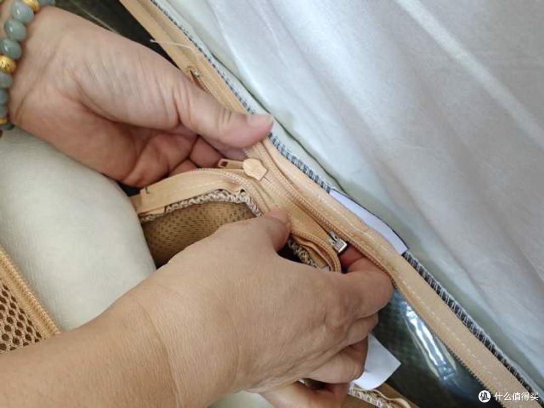 新房新体验:8H小金乌金石床垫,用矿物能量重塑黄金睡眠