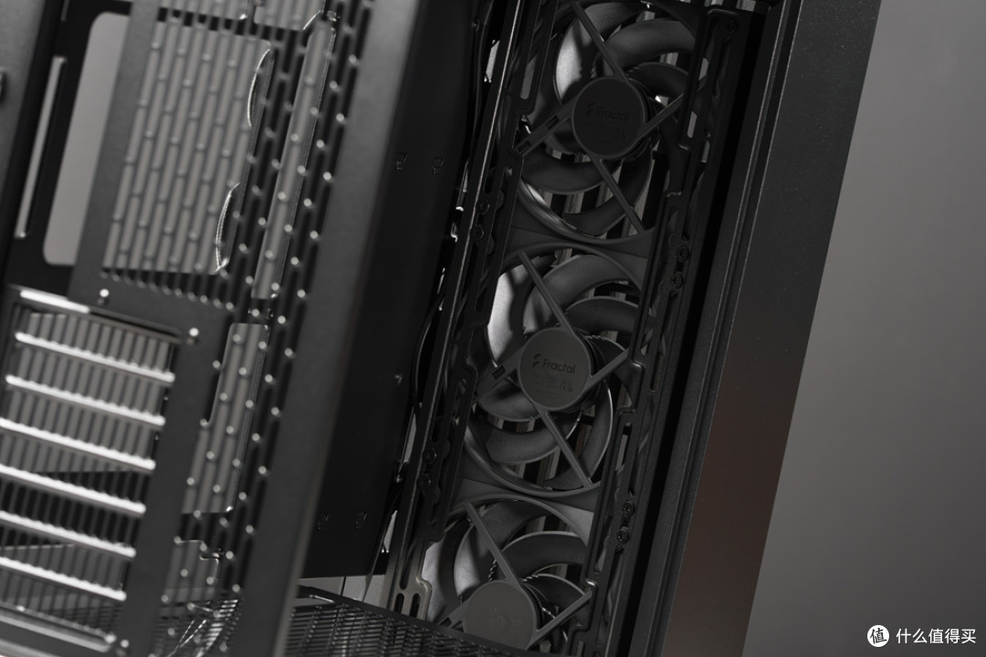 分形工艺North XL_铭瑄终结者 Z890-A WiFi_索泰 RTX 5070Ti 天启