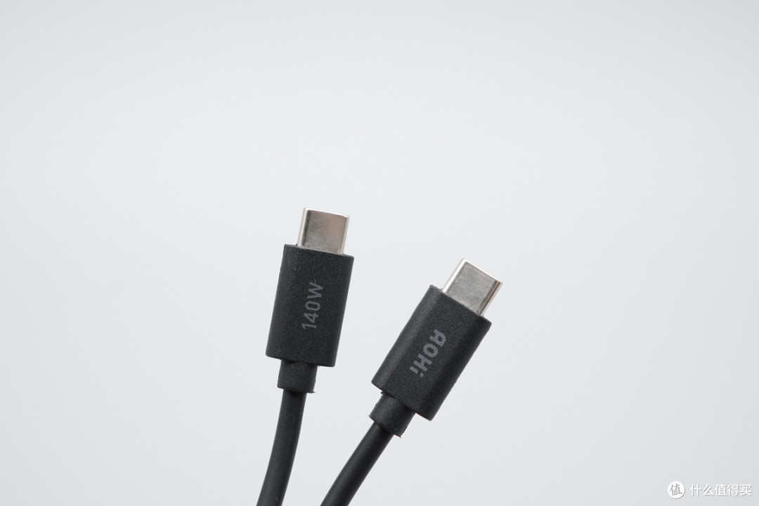 三口满速不虚标!Aohi奥海310W星舰Pro移动电源评测