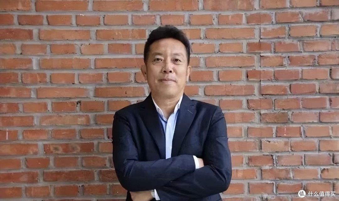 笑喷了!瑞幸咖啡选罗永浩拍宣传片,火得一塌糊涂,贾国龙快学学