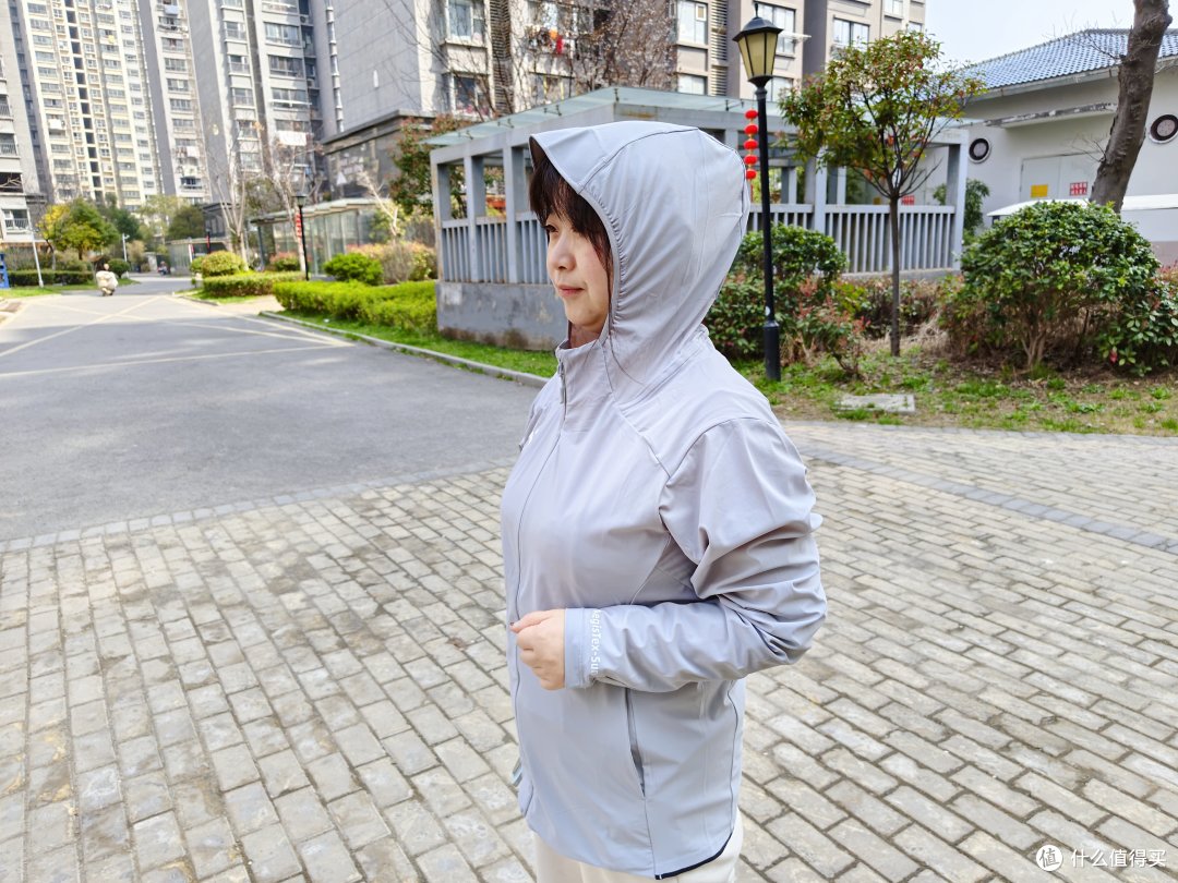 防晒衣界的颜值担当!这件北归线T8,通勤逛街一件搞定,不闷不黏
