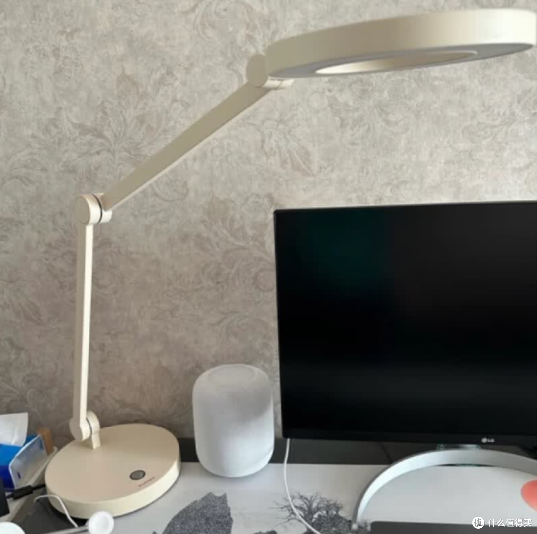 高中生用什么台灯比较护眼?高标准筛选的学生护眼灯十大排名分享