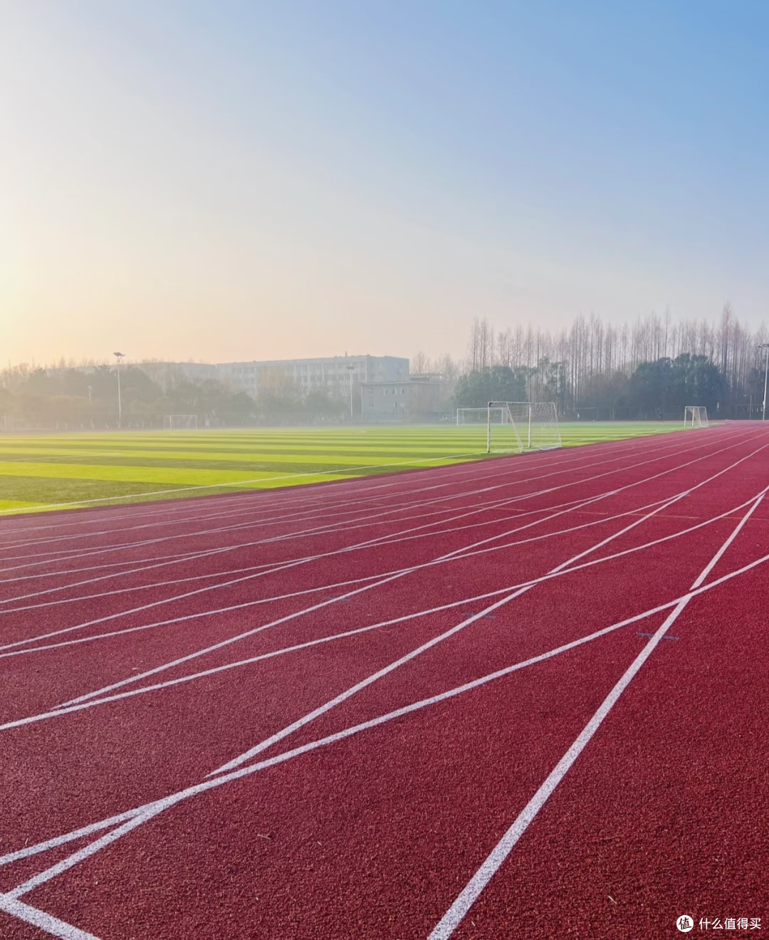 别等了!现在就穿上跑鞋去跑道撒野🏃♀️