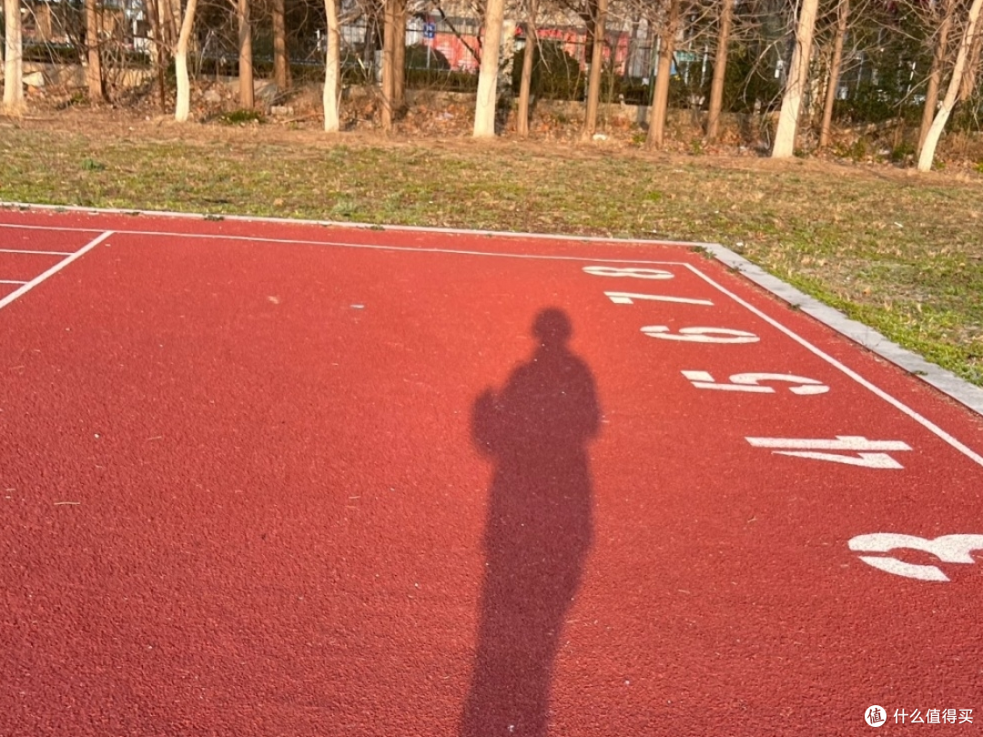 别等了!现在就穿上跑鞋去跑道撒野🏃♀️