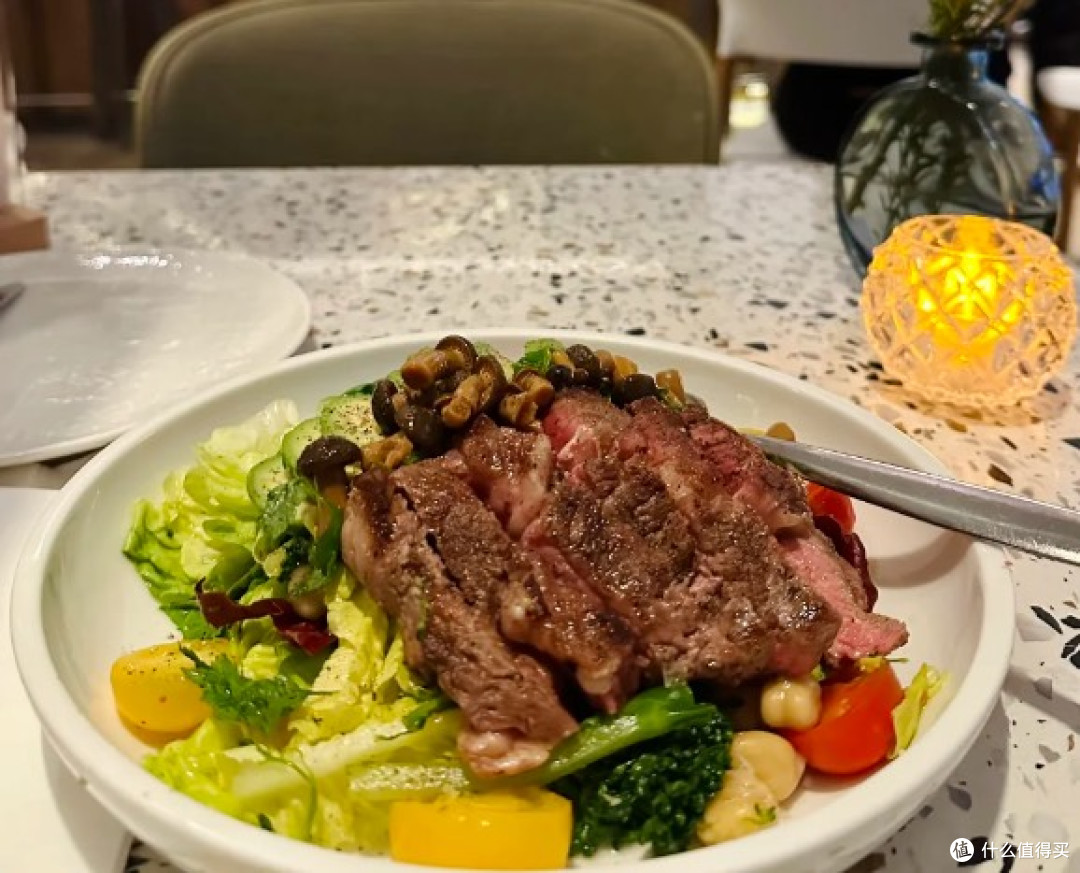 网红ins风轻食咖啡馆——“轻食+咖啡”双噱头，卫生与口感双拉胯