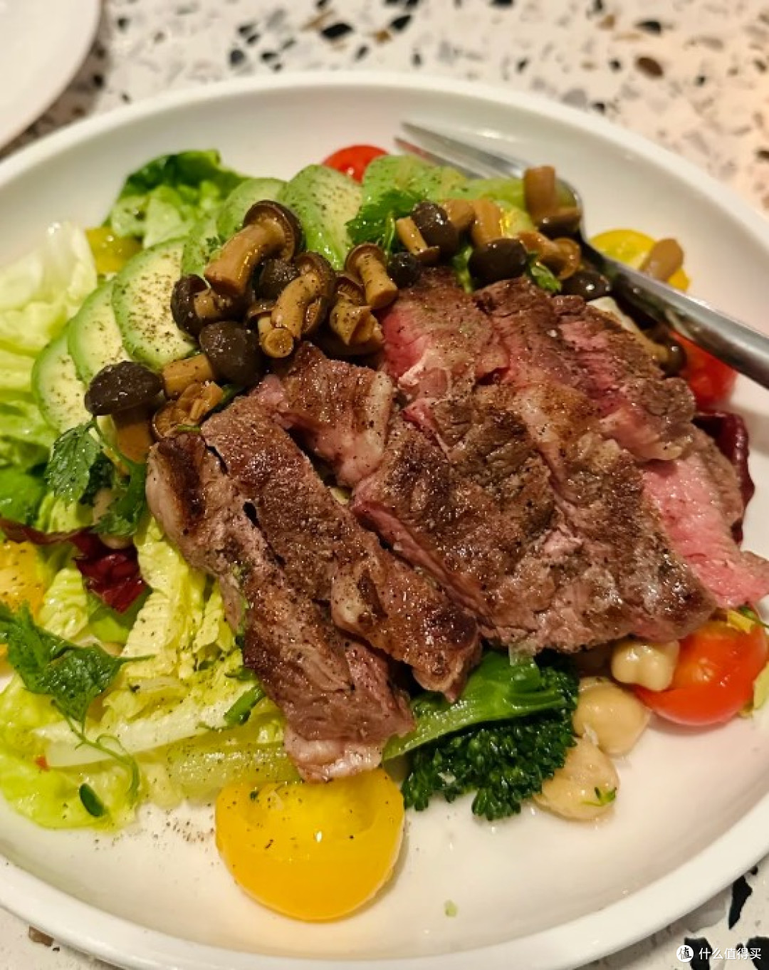 网红ins风轻食咖啡馆——“轻食+咖啡”双噱头，卫生与口感双拉胯