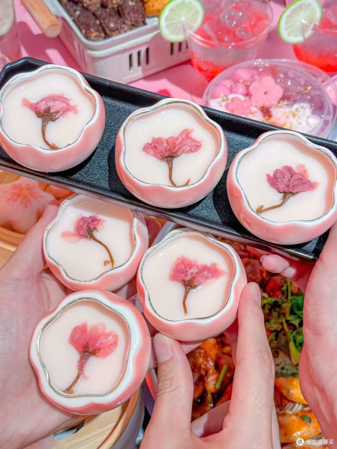 春日赴约武汉黄记煌,焖锅与樱花甜品的双重治愈