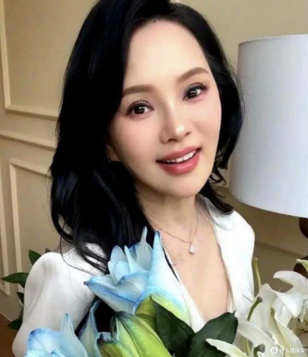 钱买不来亲子安宁!58岁伊能静身家3.3亿,却被9岁女儿逼到失眠!