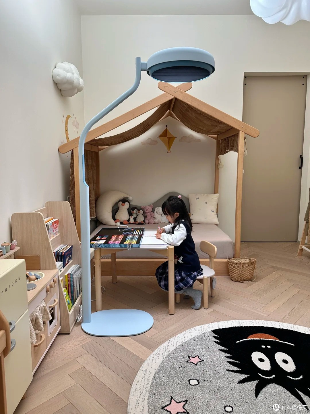 孩子晚上写作业更容易眼疲劳?先看看灯对不对