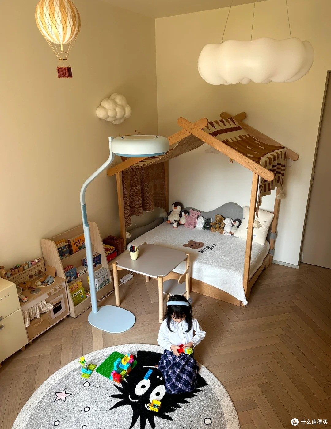 孩子晚上写作业更容易眼疲劳?先看看灯对不对