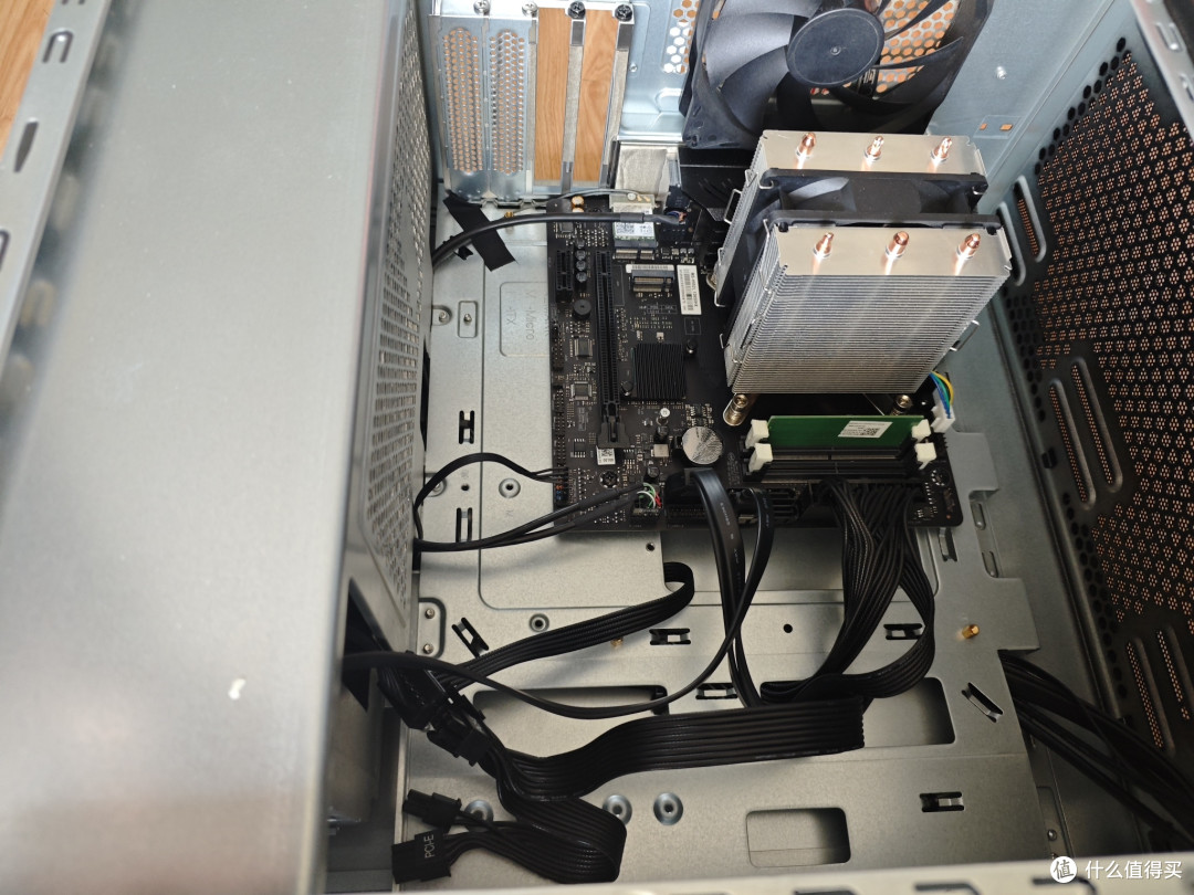 1299元闲鱼“捡漏”i7-13650HX准系统主机,坐等内存大跳水!