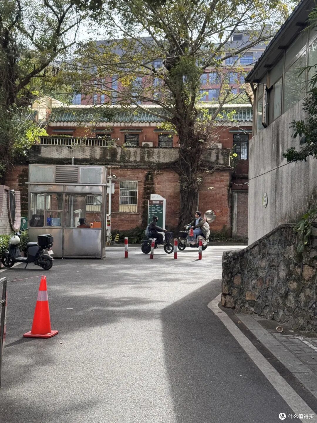 为何越来越多人都在买“老破小”？年轻人：5个核心理由，太值了