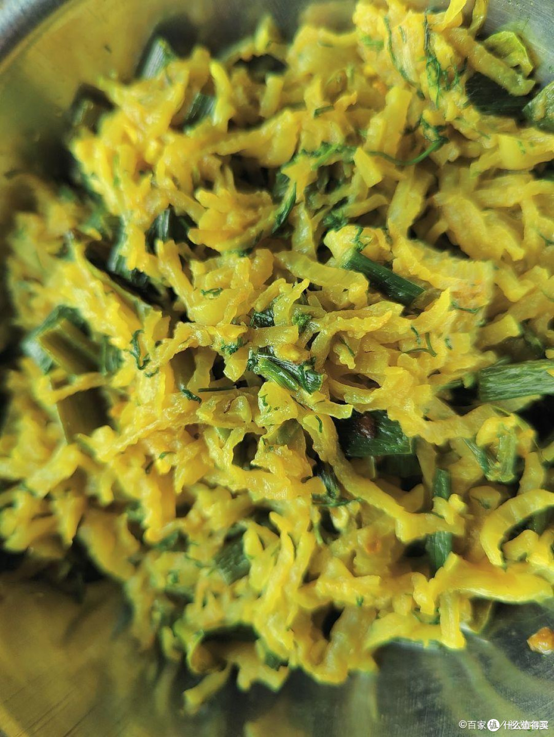 香椿炒鸡蛋的正确做法,只需简单几步,轻松在家做出美味菜肴