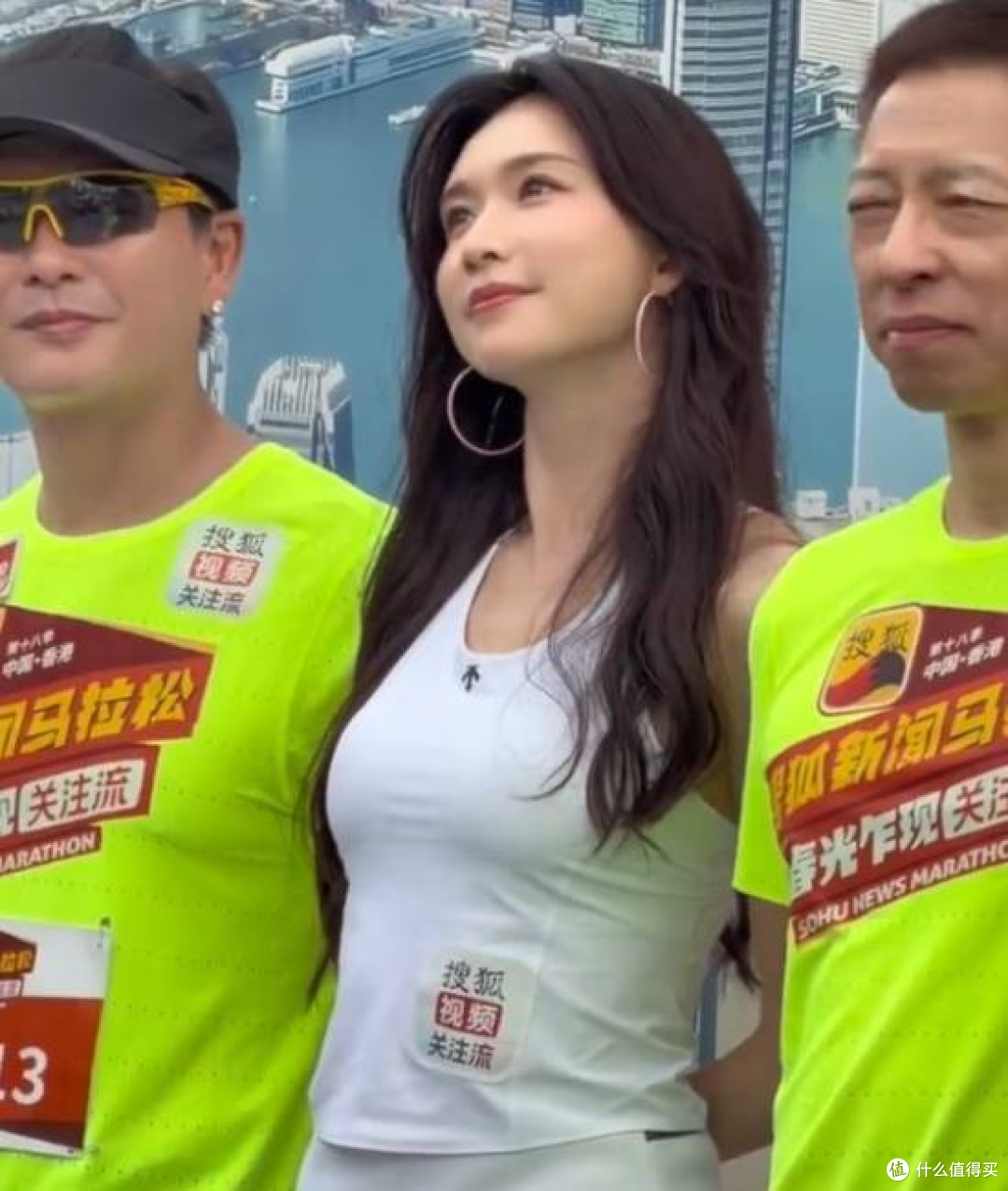 51岁林志玲亮相香港马拉松,体态挺拔身姿轻盈,肌肉含量碾压同龄