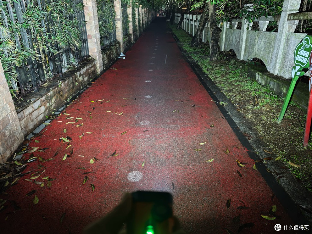 杰特明E28：双光破夜，侧灯随行，全能照明不缺位