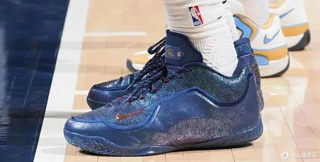 【NBA每日上脚】穿姐姐鞋打球！PG2.5也要迎来复刻？