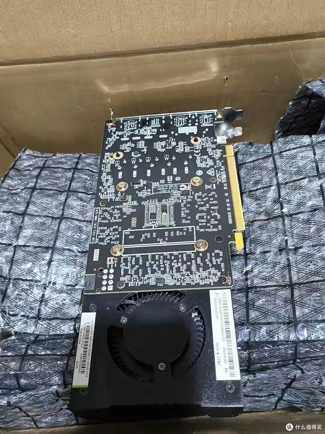 咸鱼大量流出全新联想原装GTX1060 3G D5游戏显卡,公版涡轮风扇