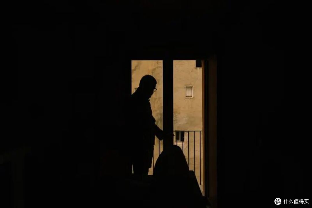 发现一个现象:子女越孝顺,晚年越孤单