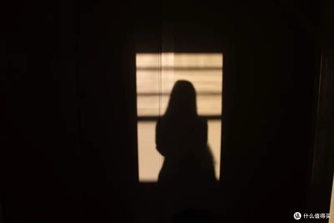 发现一个现象:子女越孝顺,晚年越孤单