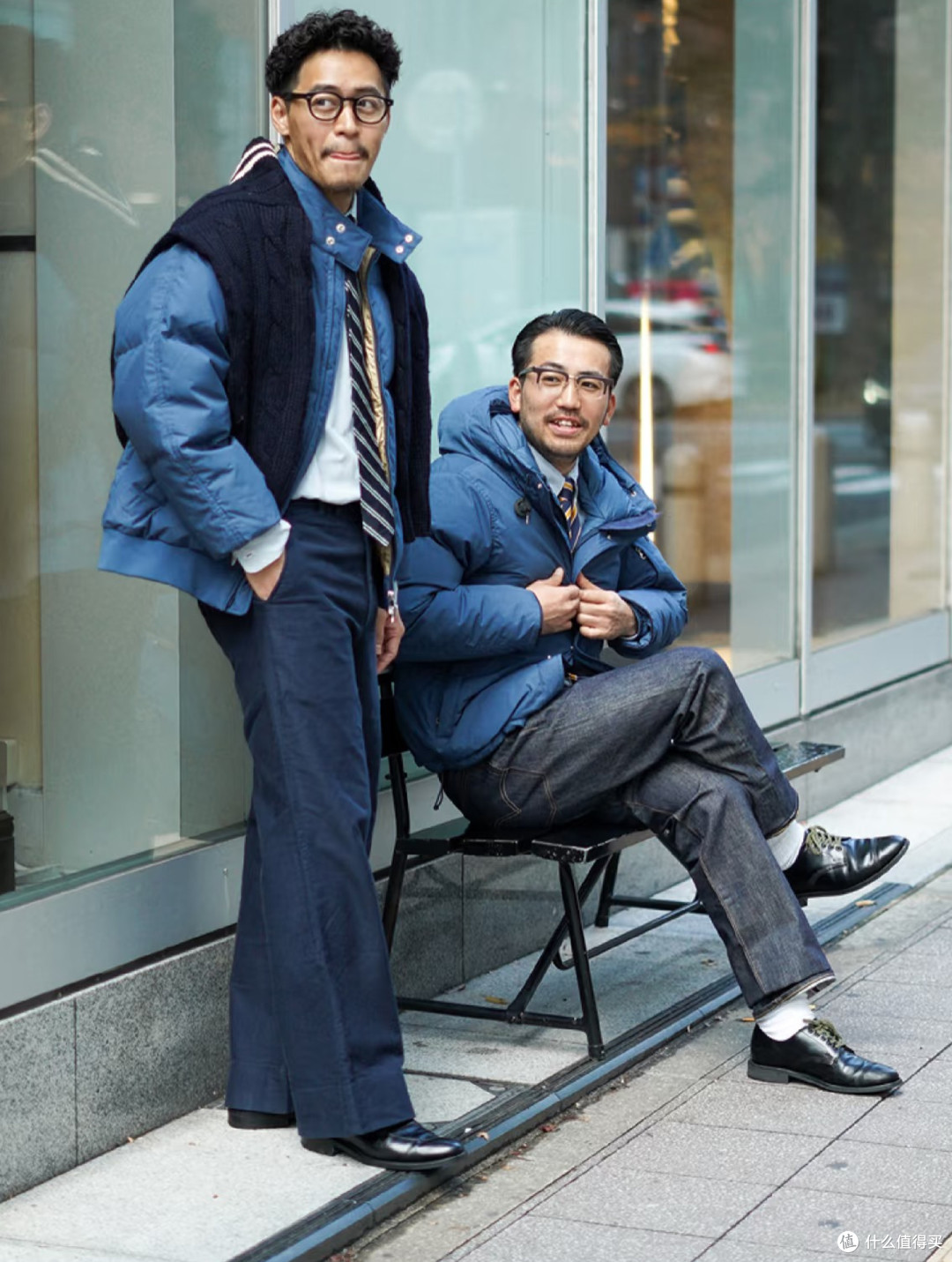等老了以后,也学日本男人:绝不穿冲锋衣,换成这3种衣服更高级