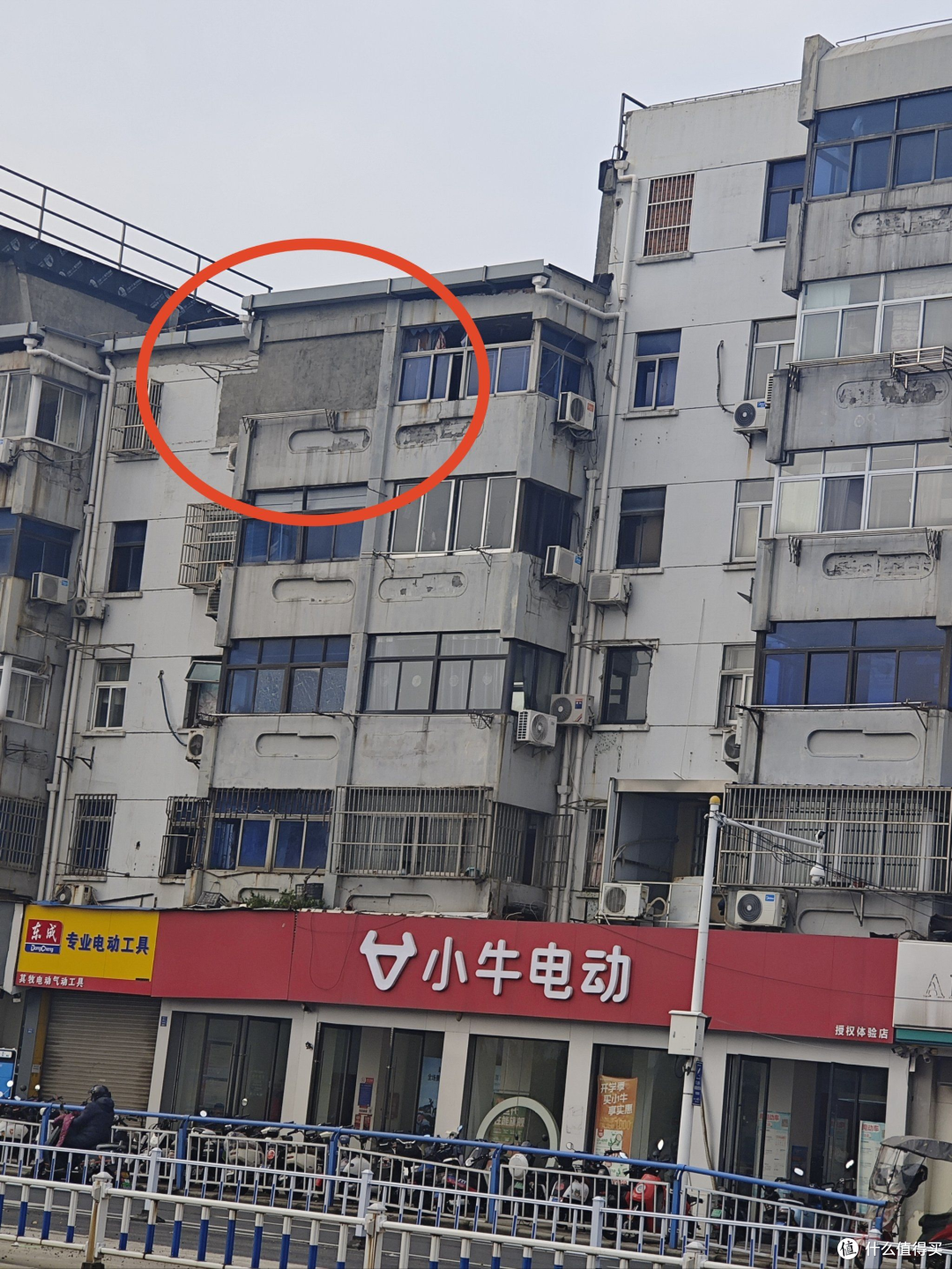 “骨灰房”乱象终被整治!3月30日起住宅存骨灰违法!