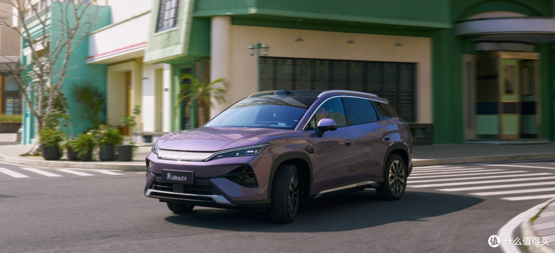 15万起解锁闪充生活!比亚迪宋Ultra EV重塑 B 级纯电 SUV 新标杆