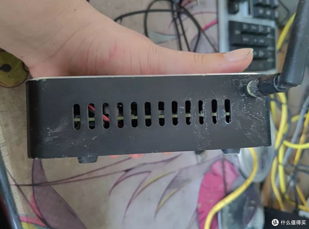 220元的时空魔盒，i3-5010u+4G+128G，这样的飞牛圣体值得买吗？